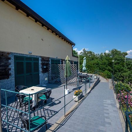 211 - Appartamento Acacia, Terrazza Giardino E Piscina Carro المظهر الخارجي الصورة