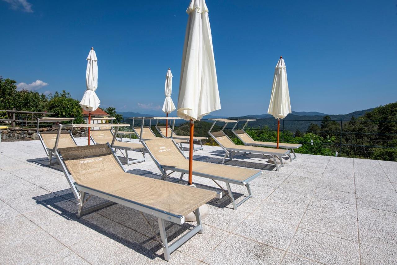 211 - Appartamento Acacia, Terrazza Giardino E Piscina Carro المظهر الخارجي الصورة
