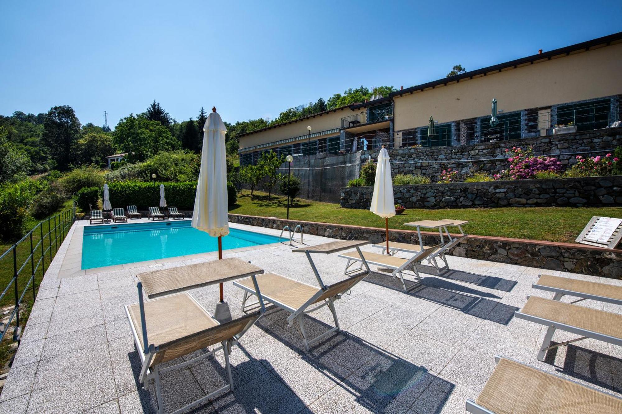 211 - Appartamento Acacia, Terrazza Giardino E Piscina Carro المظهر الخارجي الصورة