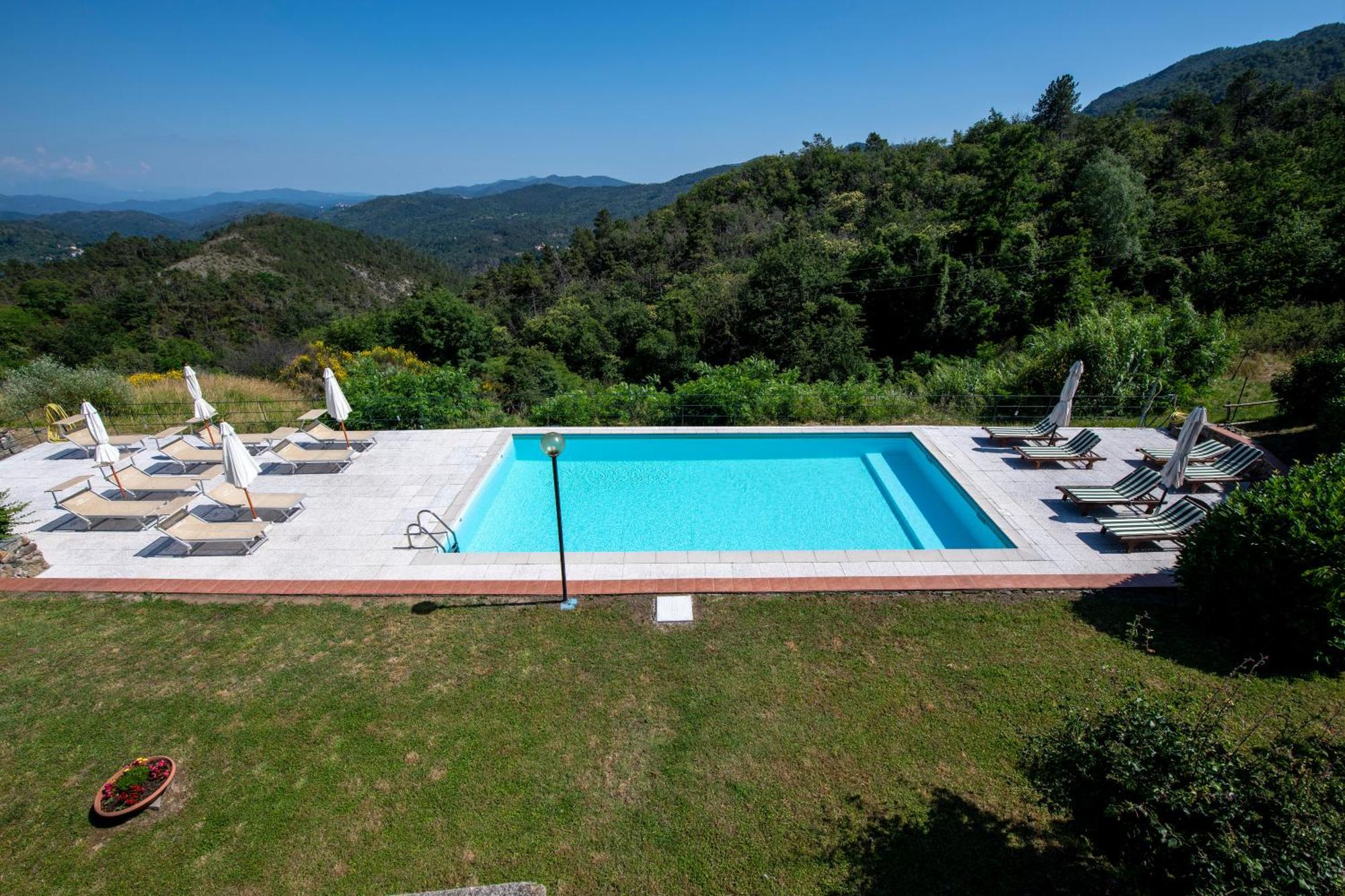 211 - Appartamento Acacia, Terrazza Giardino E Piscina Carro المظهر الخارجي الصورة