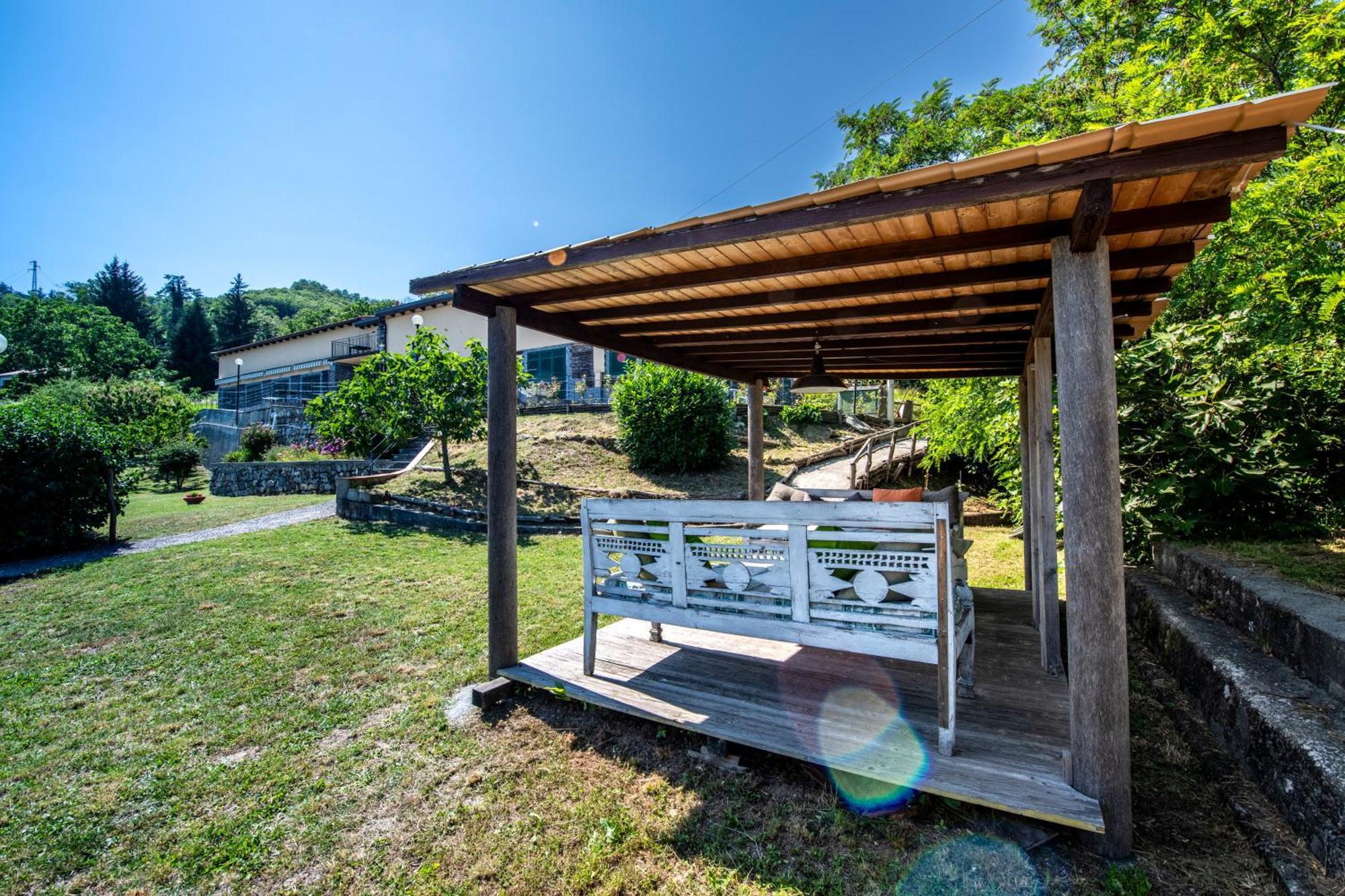 211 - Appartamento Acacia, Terrazza Giardino E Piscina Carro المظهر الخارجي الصورة