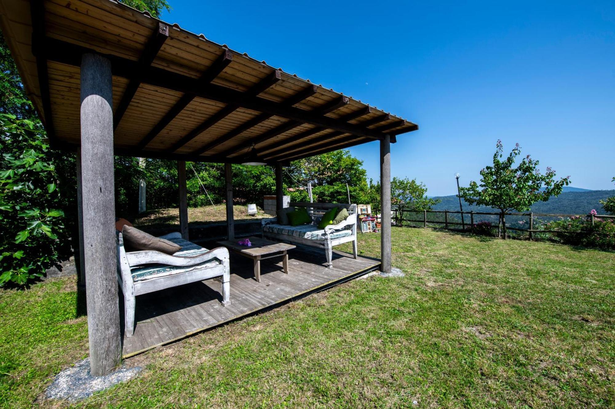 211 - Appartamento Acacia, Terrazza Giardino E Piscina Carro المظهر الخارجي الصورة
